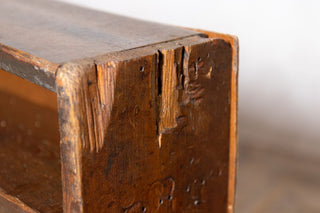 vintage-pine-kitchen-shelves-close-up
