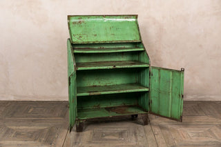 vintage waiter station