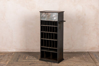 vintage-waiter-station