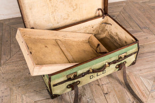 vintage-suitcase-storage-detail