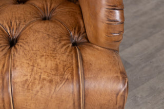 chesterfield style chair