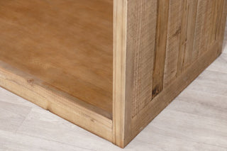 industrial-style-bar-unit-close-up