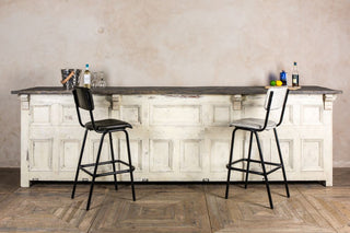 wooden-bar
