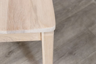 oak-chair-corner