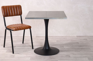 metal-cafe-table