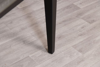 tapered-table-leg