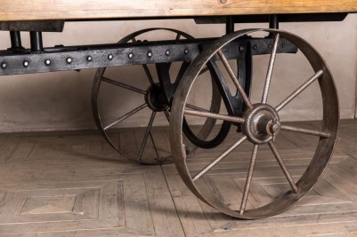 engine cart dining table