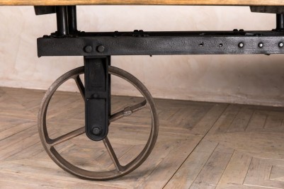 engine trolley table