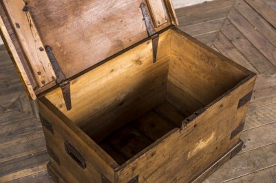 vintage pine box