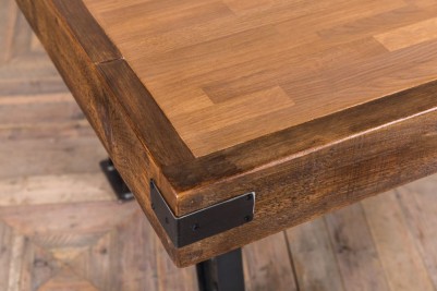 chunky oak dining table