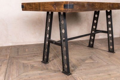 chunky oak poseur table