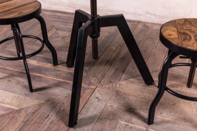 metal height adjustable table