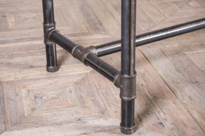 pipe leg table