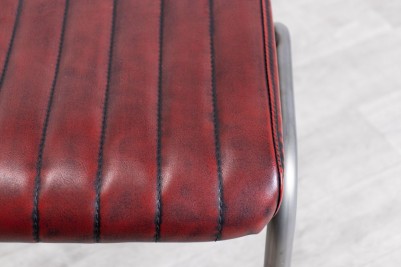 Red ribbed seat