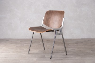 castello-chair-front-angle