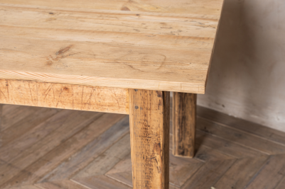 wooden bar restaurant table