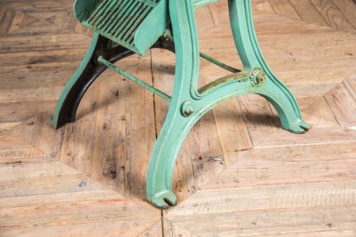 metal-legged-table