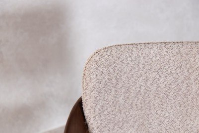 brunswick-chair-walnut-beige-close-up