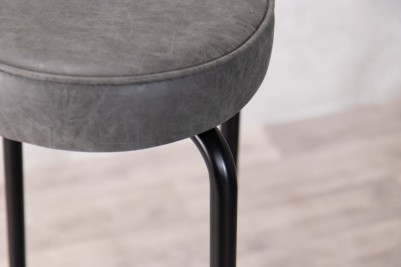 cambridge-bar-stool-dorian-grey-leg-detail