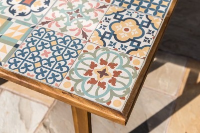classic-colours-mosaic-style-table