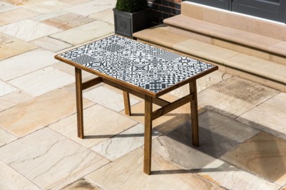 large-monochrome-wooden-leg-table
