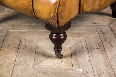 chesterfield style chair