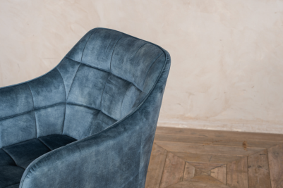 velet chair in blue