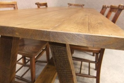 reclaimed pine table
