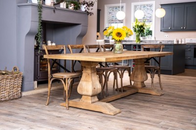 reclaimed pine dining table