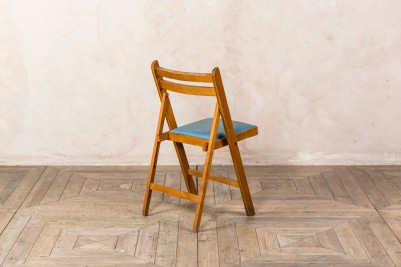 vintage wooden folding chairs