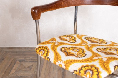 patterned seat