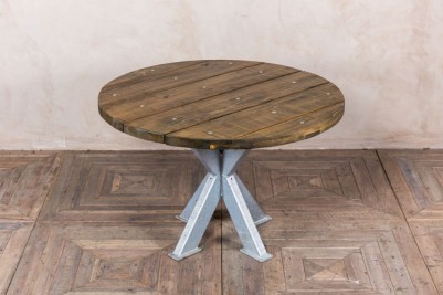 round outdoor table