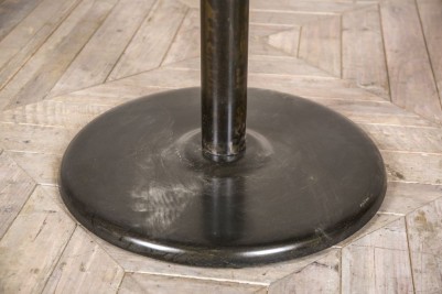 round metal base