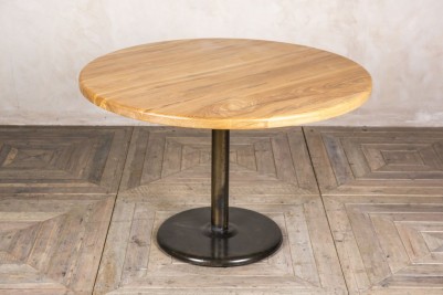 round dining room tables