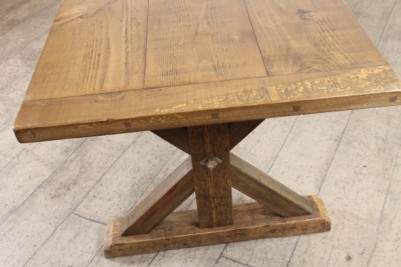 reclaimed pine table