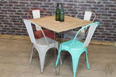 table-with-hairpin-legs