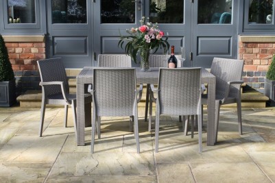 outdoor rattan table and chairs