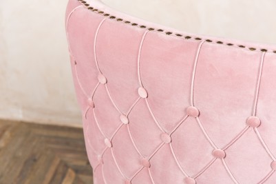 pink-carver-chair