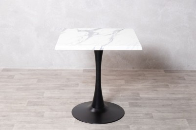 white-marble-table-with-tulip-base