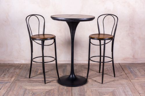Saarinen inspired Tulip bar table