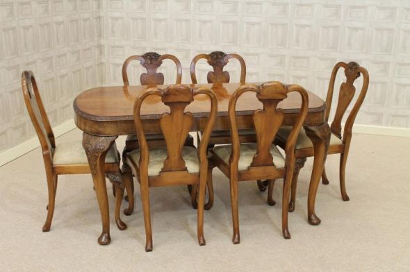 Queen Anne Style Dining Set Walnut Dining Table And Matching Chairs