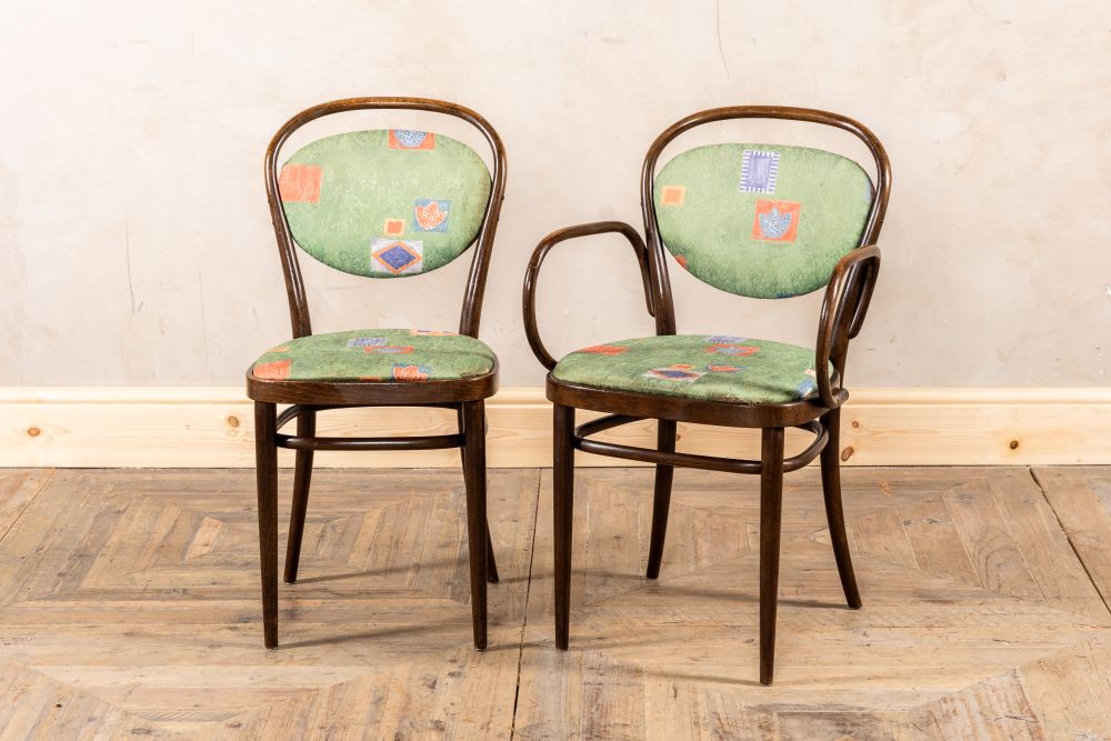 vintage-upholstered-chairs